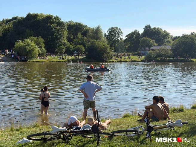 Некоторые приехали в парк на велосипедах | Источник: Вера Борисова / MSK1.RU