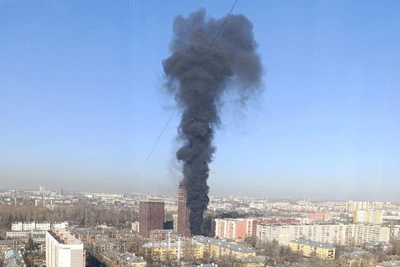 Столб черного дыма над Нижним Новгородом виден из разных районов