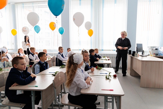 По словам горожанки, школьную форму сейчас можно заказать на фабриках | Источник: Мария Ленц / NGS24.RU