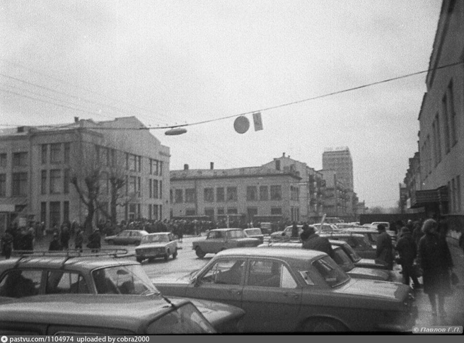 Так выглядела улица Вайнера в 1985–1987-е годы | Источник: Григорий Павлов / Pastvu.com