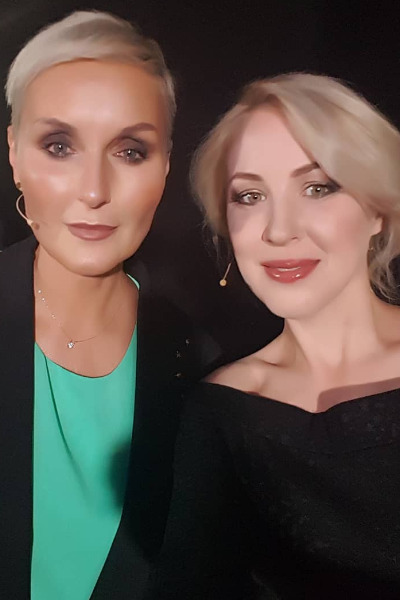 Ольга Шукшина (слева) не может принять Бари Каримовича в свою семью