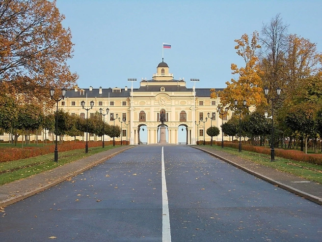 Константиновский дворец | Источник: Uz1awa / wikipedia / CC BY-SA 4.0