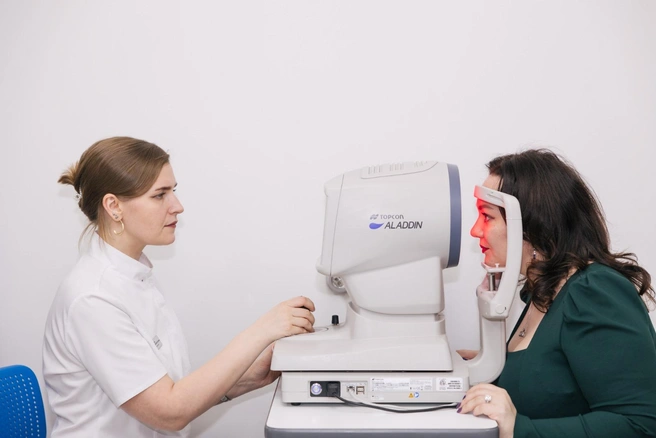 Каждому пациенту проводится персональная диагностика зрительной системы | Источник: Инна Кузнецова