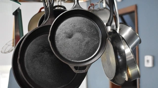 Долго и бессмысленно: 10 ошибок при уборке дома, которые делает каждый