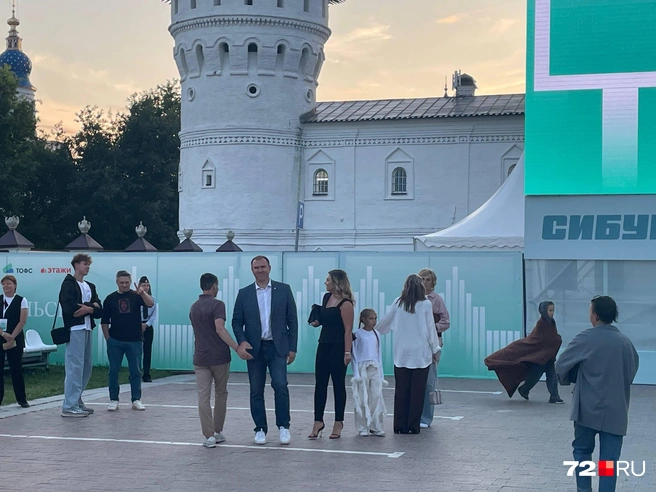 Было много знаменитых гостей. Это глава Тобольска Петр Вагин  | Источник: Радик Енчу / 72.RU 