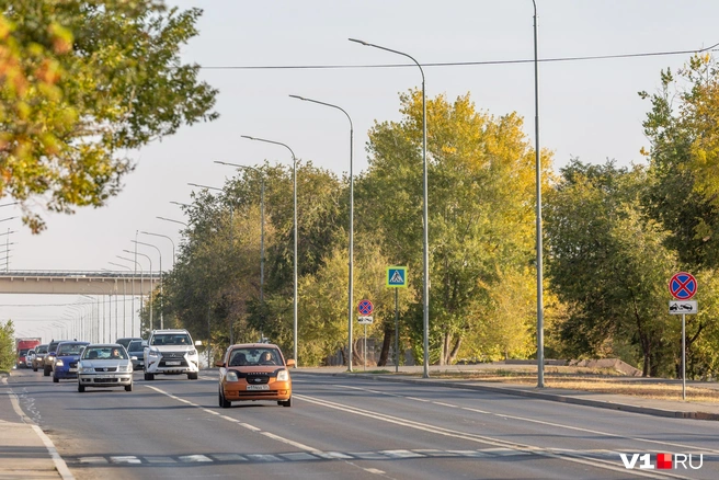 Введением ограничения в ГАИ надеются снизить аварийность на участке дороги | Источник: Константин Завриков / V1.RU