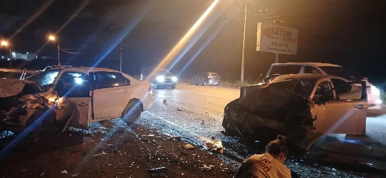 «На месте скорая и МЧС»: в «Парковом» произошла жесткая авария