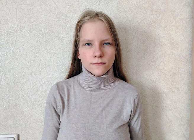 «Сертификат покроет только десятую часть стоимости». 14-летней петербурженке нужна помощь, чтобы слышать | Источник: семейный архив