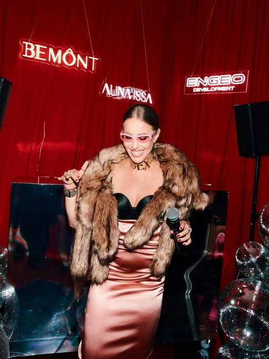 Источник: xenia_sobchak / Instagram.com (экстремистская организация, деятельность запрещена на территории РФ)