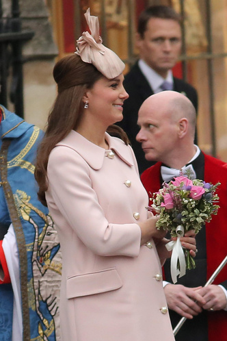 Дух захватывает: самые роскошные шляпы принцессы Кейт, которым завидует весь мир