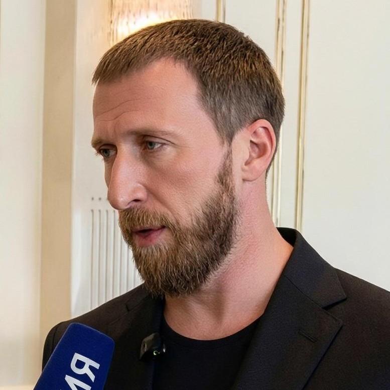 Кадры с места гибели 44-летнего президента «Динамо» Эдуарда Сандлера