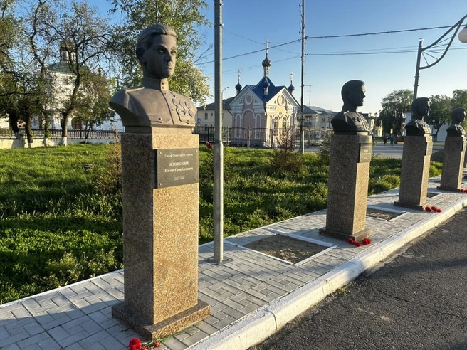 Бюст Ивана Семеновича Язовских можно найти и в городском парке Далматово | Источник: Далматовский краеведческий музей им. А. Н. Зырянова