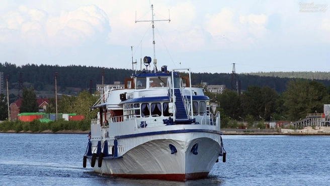 В этом году прокатится по Жигулевскому морю можно будет в три пригородных села. Все — красивые | Источник: «Порт Тольятти» / vk.com