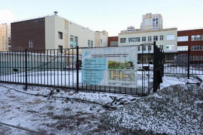 Omsk Completes School in Serebryany Bereg, but Opening Delayed