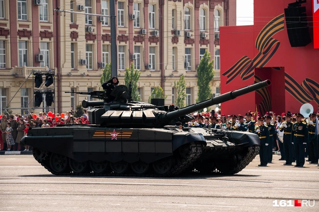 С 2022 года на параде присутствует только наземная техника | Источник: Евгений Вдовин / 161.RU