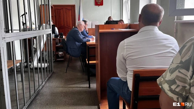 В Екатеринбурге стартовал громкий процесс о мошенничестве при уборке региональных трасс | Источник: Ксения Мельникова / E1.RU
