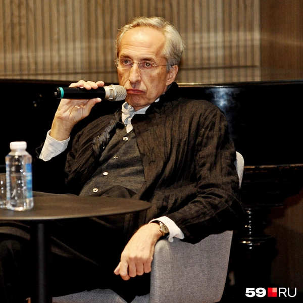 Он отвечал вопросы слушателей  | Источник: Ирина Тропина / 59.RU