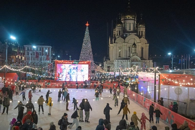 Шторм в Приморье вынудил закрыть праздничные объекты