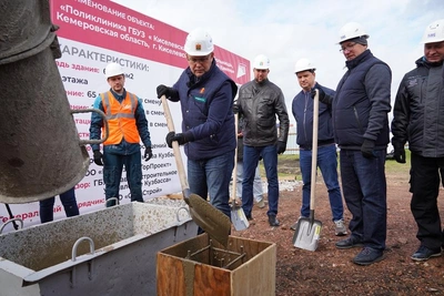 Поликлинику за 1,2 млрд в Кузбассе не сдали в срок