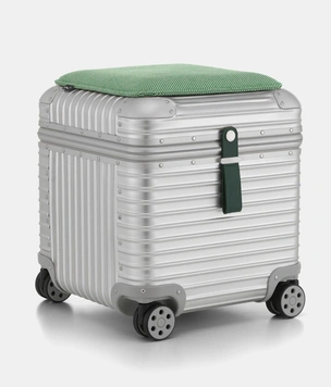 Чемодан или стул? Коллаборация Rimowa и Vitra