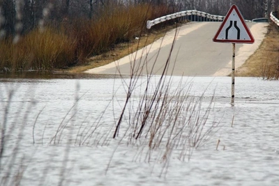 Дороги Приморья: вода уходит, проезд открыт