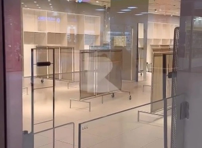 Магазин H&M в ТРЦ «Премьер» закрылся | ya62.ru