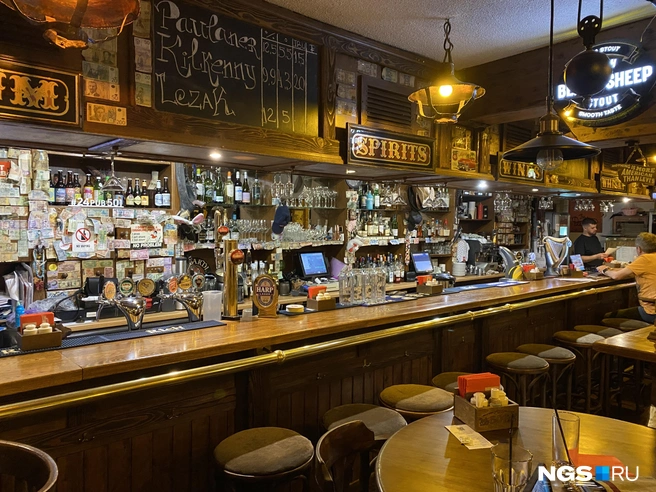 «Паб 501»&nbsp;— старейший бар в городе, сохранивший интерьер практически без изменений | Источник: Стас Соколов \ NGS.RU