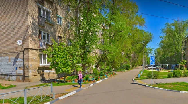 По предварительным данным, пожилая женщина выпала с французского балкона | Источник: «Яндекс.Карты»