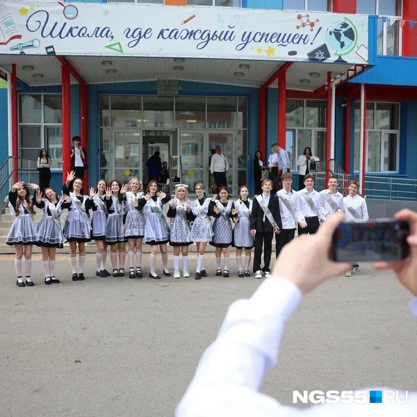 Снимок на память | Источник: Евгений Софийчук / NGS55.RU