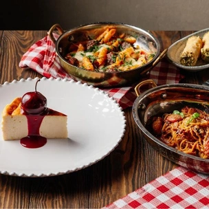 Эстетика «золотого сезона»: рестораны, куда стоит заглянуть этой осенью