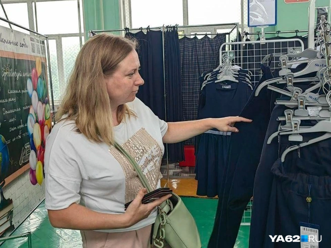 Марина предпочитает увидеть товар вживую и только потом купить | Источник: Кристина Мельникова