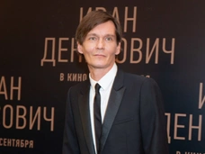 Филипп Янковский объяснил, почему Сергей Женовач закрывал спектакли в МХТ: «У него есть свои любимцы»