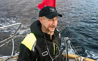 У берегов Шотландии, предположительно, погиб путешественник из России. Он планировал в одиночку обогнуть Землю на яхте