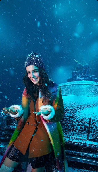 Хафсанур Санджактутан из сериала «Если сильно полюбишь» показала самый модный шарф зимы 2024