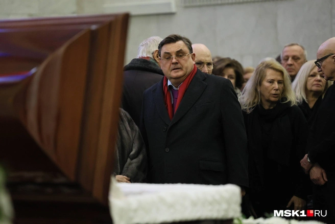 Министр юстиции Константин Чуйченко простился с Генрихом Падвой | Источник: Артём Устюжанин / MSK1.RU