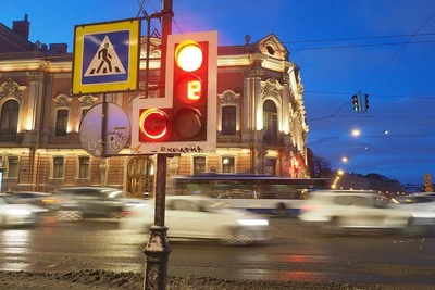Долгое ожидание у светофоров в Петербурге