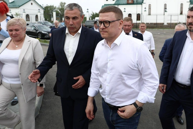 Глава региона отметил, что Коркинский район развивается динамично  | Источник: Наиль Фаттахов / пресс-служба правительства Челябинской области 