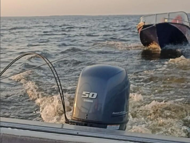 В Ульяновске на Волге спасли рыбаков: у них сломалась лодка | Источник: vk.com/emercom73rus