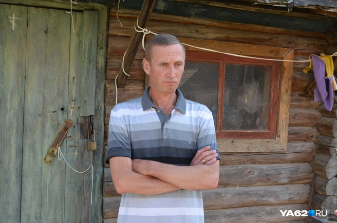Алексей Александрович вспоминает, что Кирилл всегда был готов прийти на помощь соседям | Источник: Сергей Петунин / YA62.RU