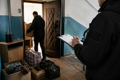 Читинские власти выселяют незаконных квартирантов