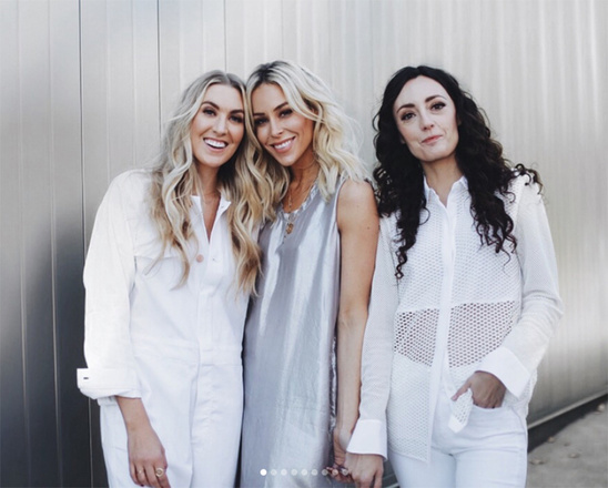 Всегда ли в моде классика фото