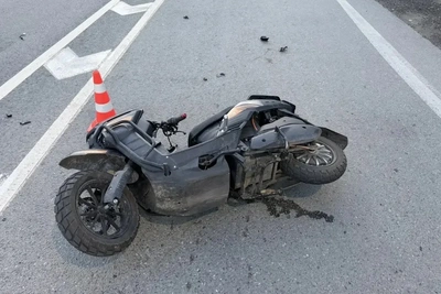 Под Тюменью мотоциклист остался без ноги после ДТП с грузовиком