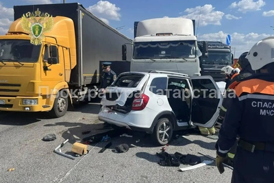 Под Казанью легковушка влетела в КамАЗ, погибли два человека