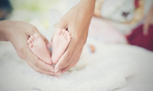 Около 3,5 тысяч новорожденных Петербурга остаются без прививок БЦЖ
