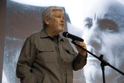 Режиссер Олег Шухер умер в московской реанимации