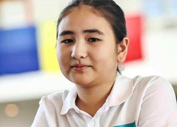 14-летняя казахстанка стала трехкратной чемпионкой мира по шахматам