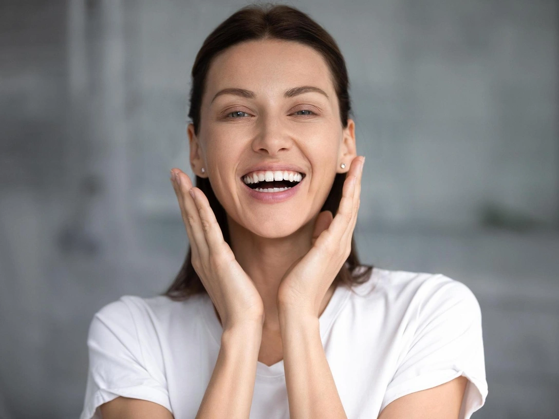 Полезная бьюти-привычка, которую нужно перенять всем после 40 лет | marieclaire.ru