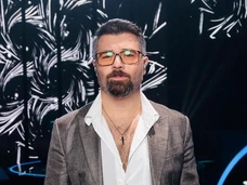 «Я просто не лицемер»: дерзкое заявление Алексея Чумакова в шоу «Ну-ка, все вместе! Хором!»