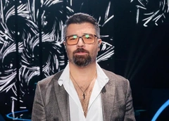 «Я просто не лицемер»: дерзкое заявление Алексея Чумакова в шоу «Ну-ка, все вместе! Хором!»