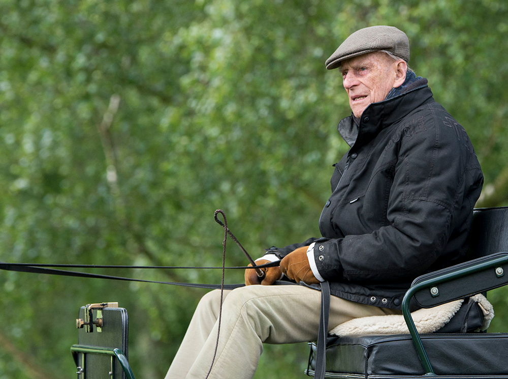 Герцог Эдинбургский на Windsor Horse Show в мае 2017 года | marieclaire.ru